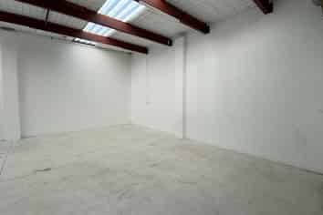 HENDERSON FACTORY / STORAGE UNIT