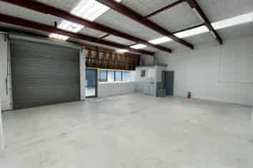 HENDERSON FACTORY / STORAGE UNIT