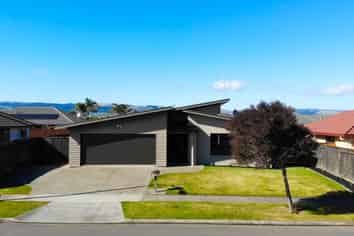 24 Brooklyn Heights Drive, Kelvin Grove