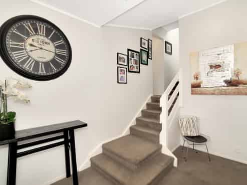 5 Sheath Street, Avenues