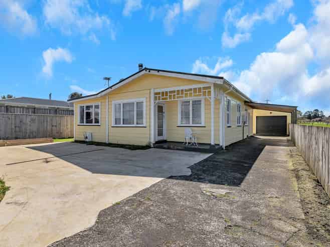 84 Pembroke Road East, Stratford