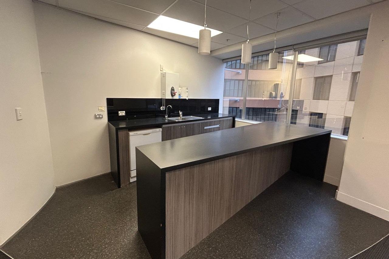 10 offices plus best deal on the Terrace! - View 5