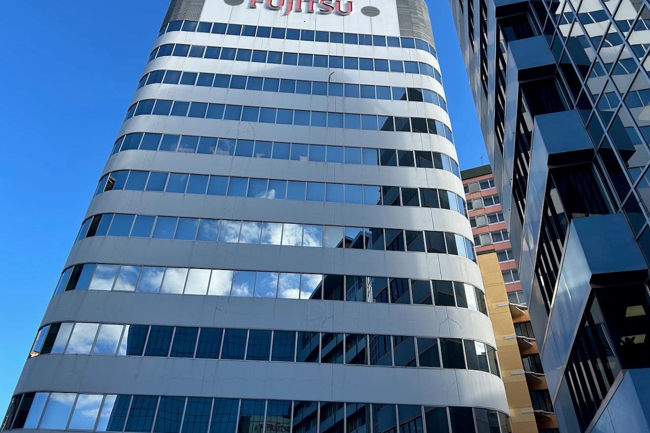10 offices plus best deal on the Terrace! - More