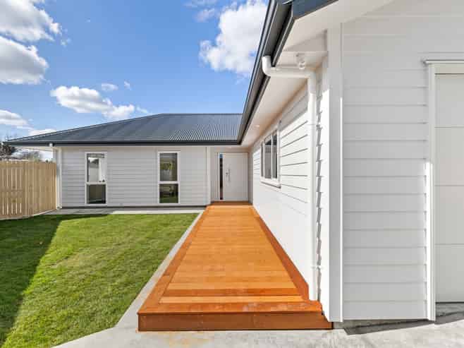 7A Waterford Place, Westbrook
