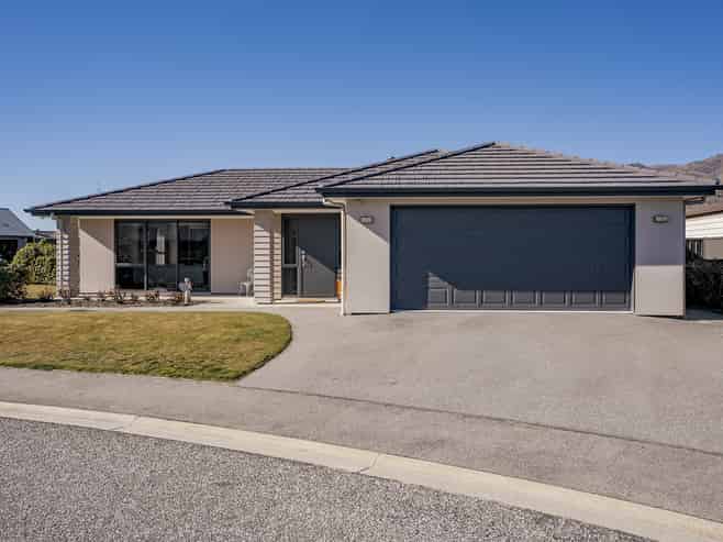 28 Matthews Crescent, Cromwell