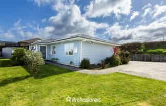 88 Sunstone Crescent, Brown Owl