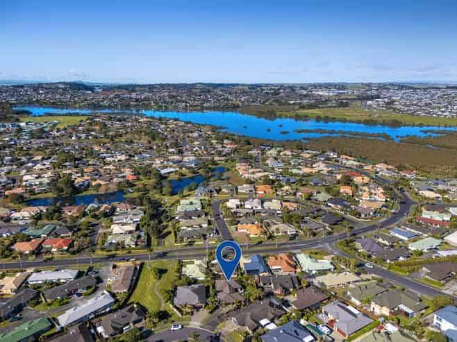 49 Chesterfield Way, Orewa