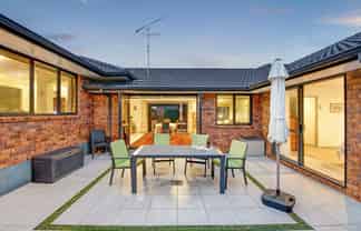 49 Chesterfield Way, Orewa