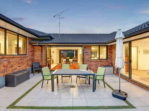 49 Chesterfield Way, Orewa