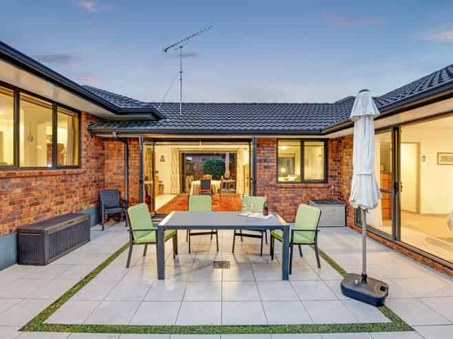 49 Chesterfield Way, Orewa