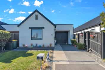 73 Faringdon Boulevard, Rolleston