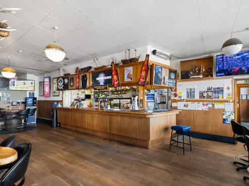 MANGONUI HOTEL, LIQUOR SHOP PLUS LAND
