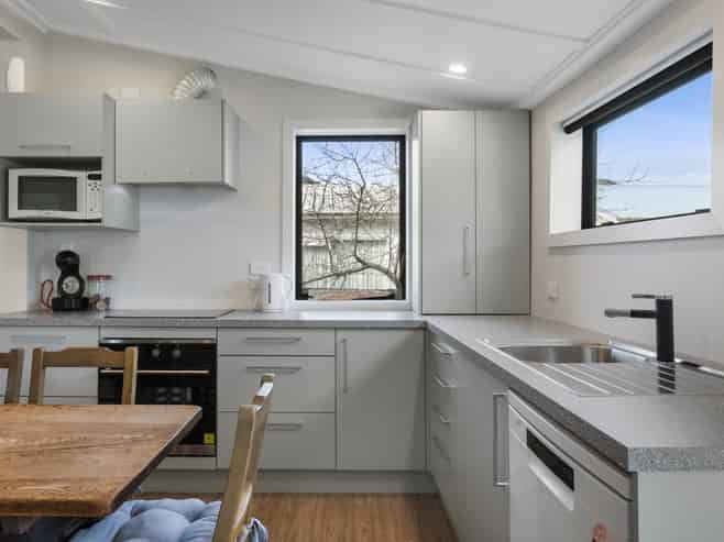 124 Fenton Street, Thames