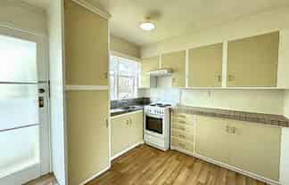 2/1 King Edward Avenue, Epsom