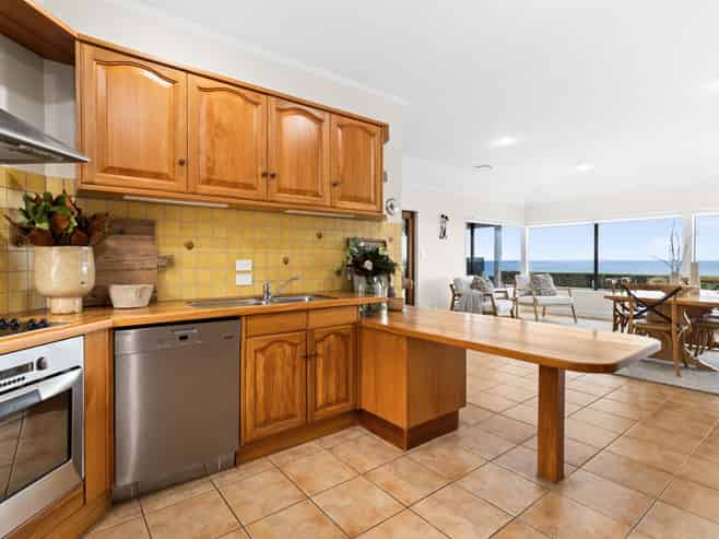 9 Kaimata Road, Bay View