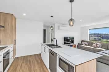 197 Faringdon Boulevard, ROLLESTON