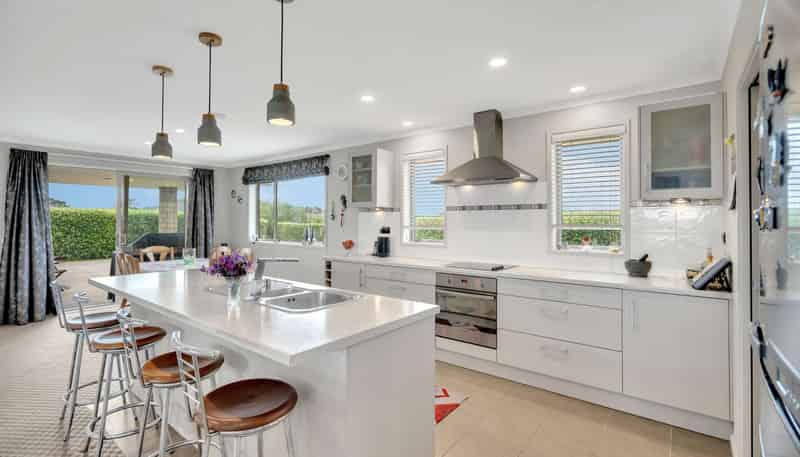12 Omana Avenue Shelly Beach, Helensville