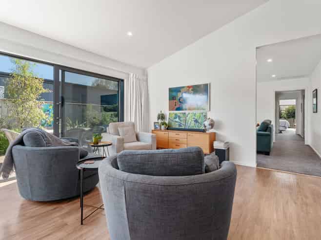 53 Marine Corps Drive, Masterton