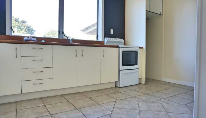 2/12 Collins Street, Sandringham