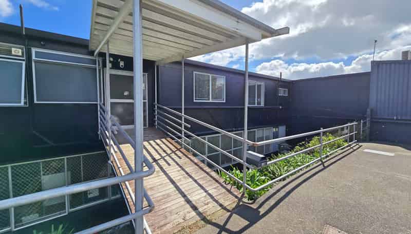 2/12 Collins Street, Sandringham