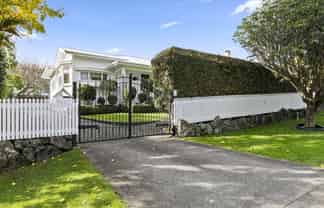 22 Crescent Road, Epsom