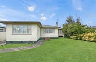 339 Botanical Road, West End