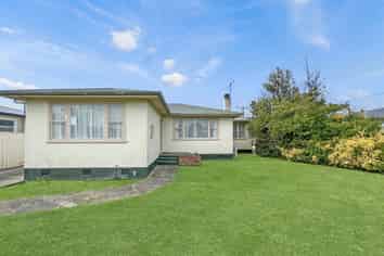 339 Botanical Road, West End