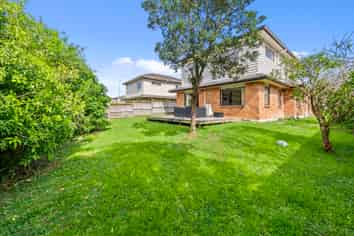33 Riverglade Parkway, Te Atatu South