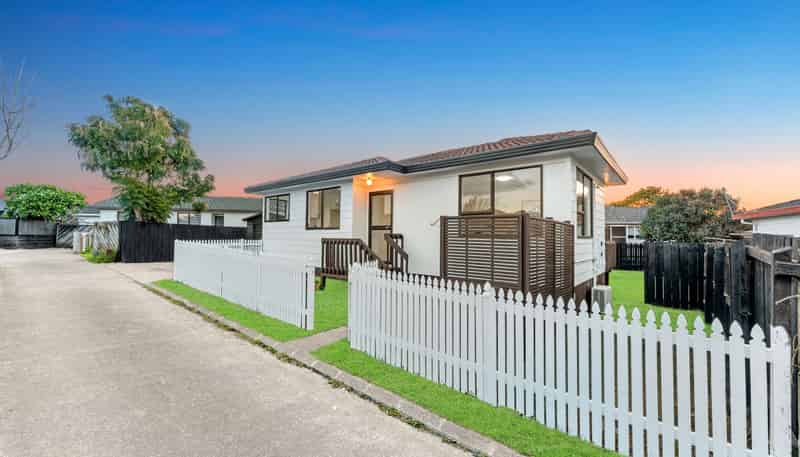 2/14 Etherton Drive, Weymouth