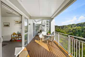 90 Eaves Bush Parade, Orewa