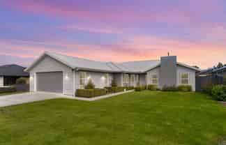 4 Mervyn Brown Place, Solway