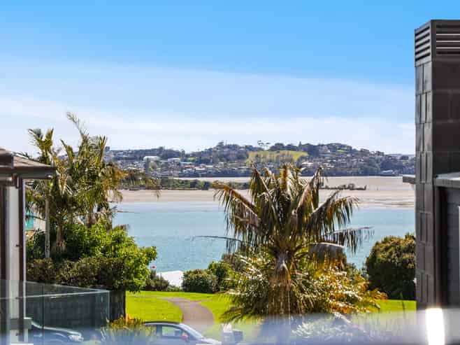 41 Compass Point Way, Half Moon Bay