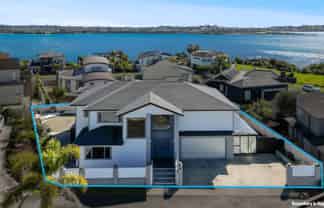 41 Compass Point Way, Half Moon Bay