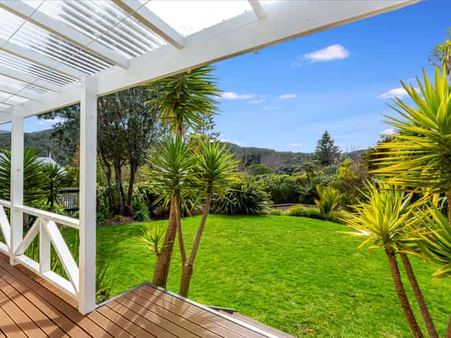 15 Foster Crescent, Belmont