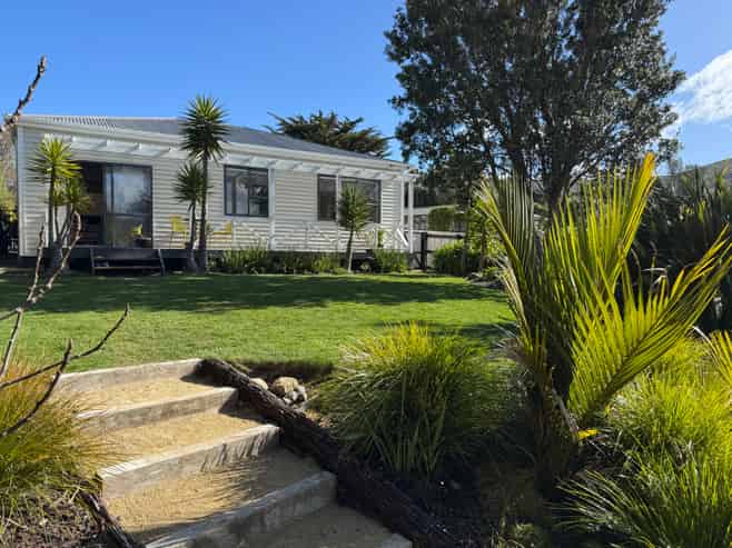 15 Foster Crescent, Belmont