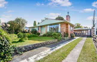 23 Lewis Street, Glenview