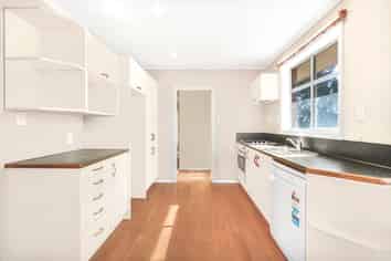 23 Lewis Street, Glenview