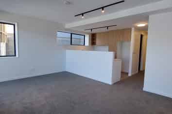 1/67 Tiketike Way, Brooklyn