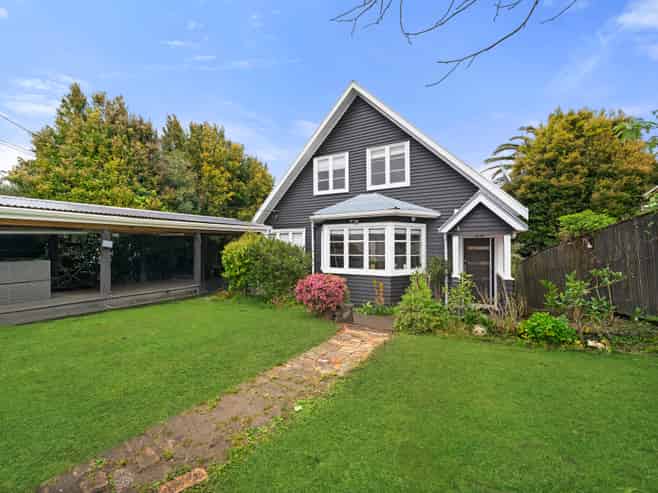 121 Fairview Avenue, Fairview Heights