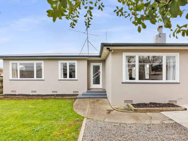 20 Pharazyn Street, Feilding