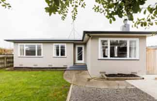 20 Pharazyn Street, Feilding