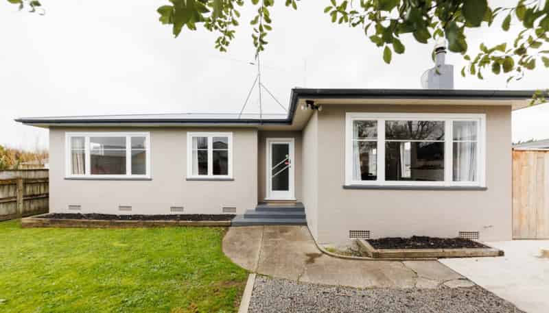 20 Pharazyn Street, Feilding