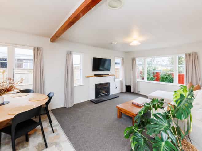 20 Pharazyn Street, Feilding