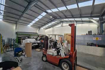 High Profile, Modern Workshop 