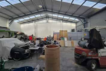High Profile, Modern Workshop 