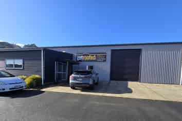 High Profile, Modern Workshop 