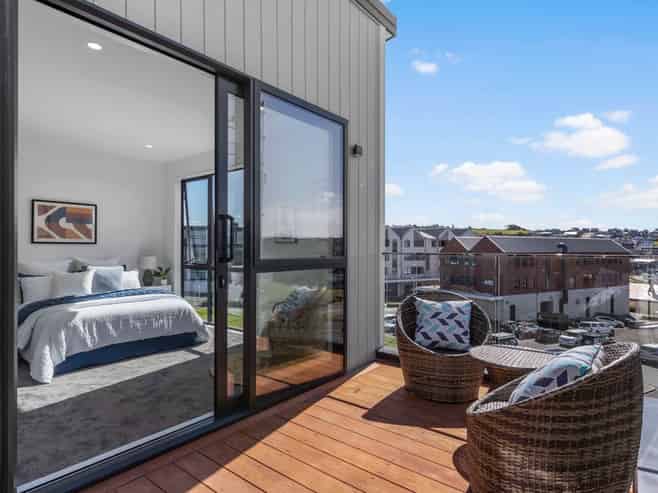 12 Kiokio Street, Long Bay