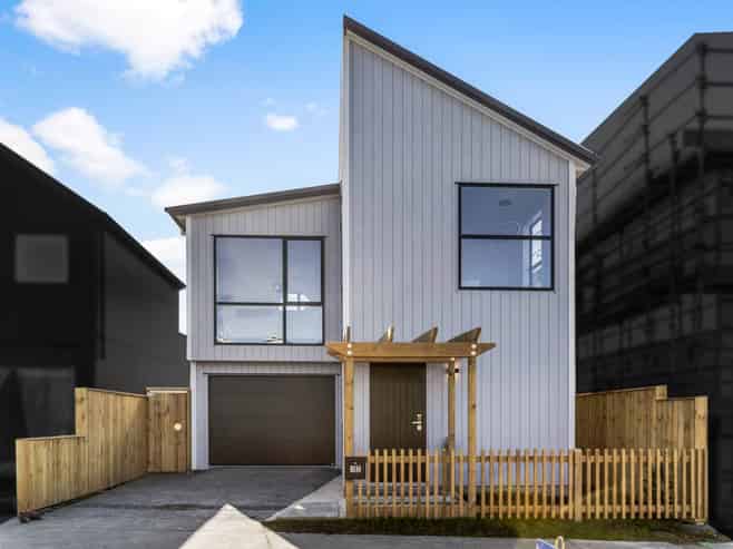 12 Kiokio Street, Long Bay
