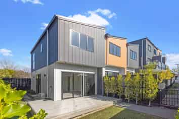 329F Rangatira Road, Beach Haven