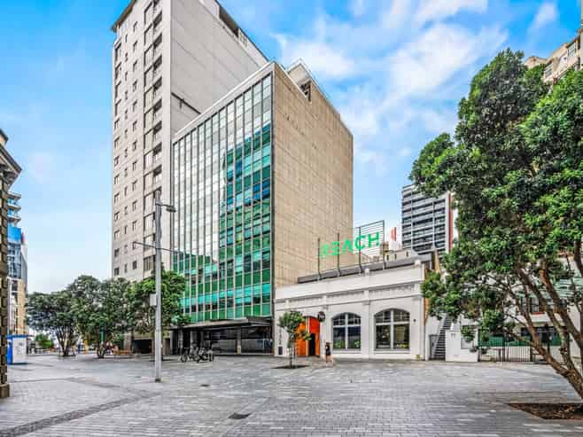 Full floor office in Downtown